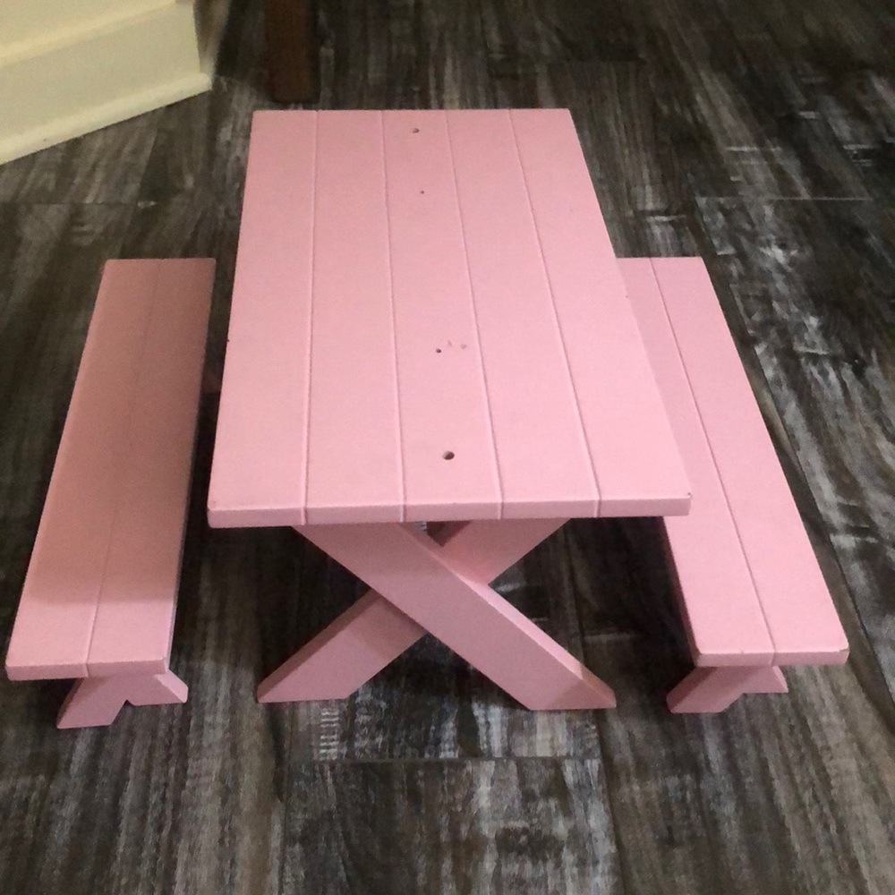 American Girl 2009 Girl of the Year Picnic Table